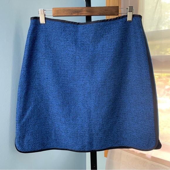 Banana Republic Royal Blue Tweed Shirttail Hem Skirt - Picture 6 of 9